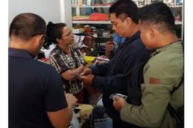 Ibu Rumah Tangga di...