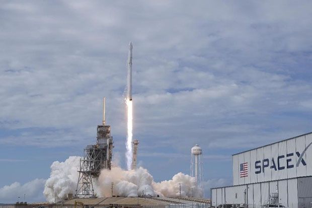 SpaceX Segera Luncurkan...