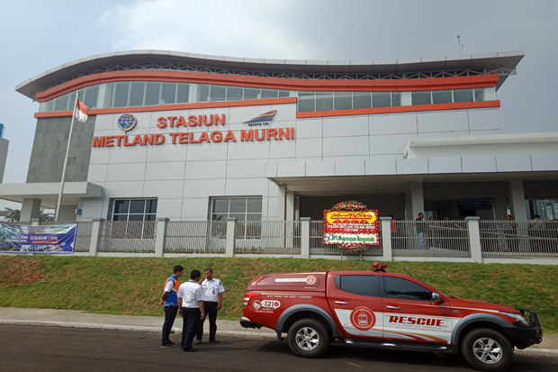 Stasiun KRL Commuter...