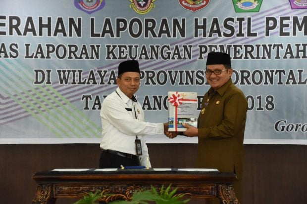 Marten Taha Ukir Sejarah...
