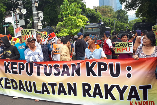 Gelar Aksi, Kampud Berikan...