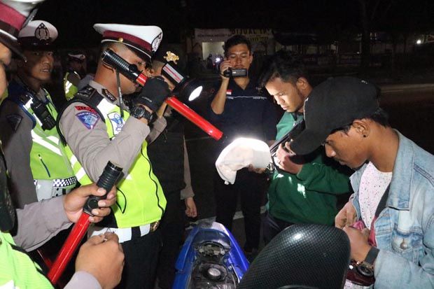 Razia Aksi 22 Mei, Polisi...