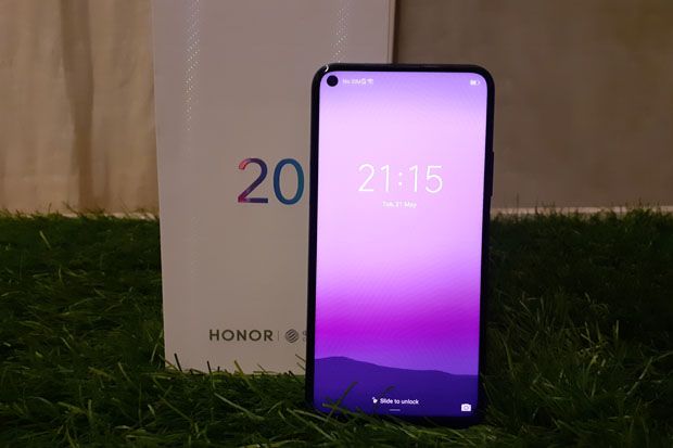 Duo Honor 20 Resmi Melenggang...