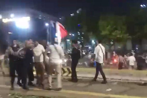 Ricuh, Polisi Amankan...