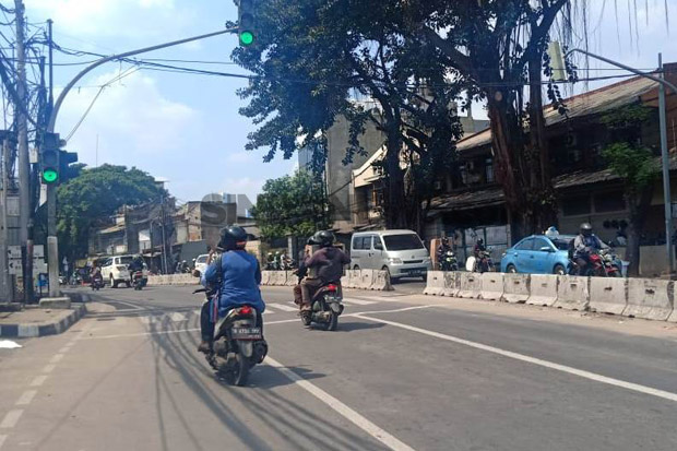 Pasca Bentrok, Jalan...