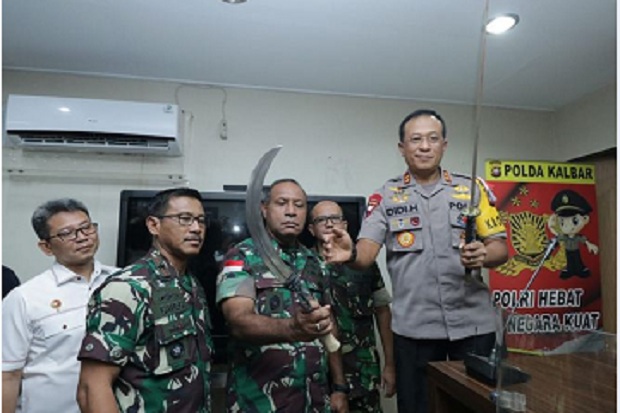 98 Perusuh di Kota Pontianak...