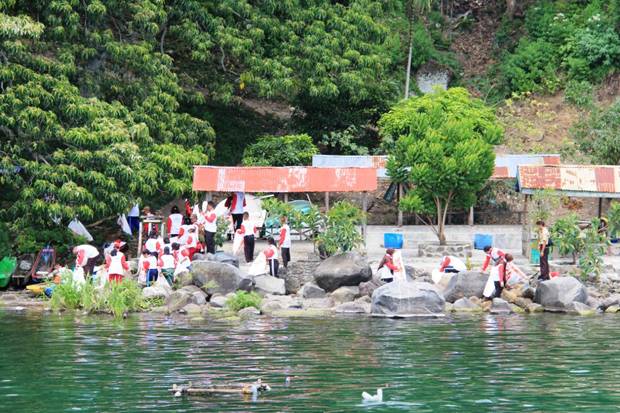 Masyarakat Kawasan Danau...