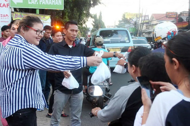 Aleta Molly Senang Bisa...