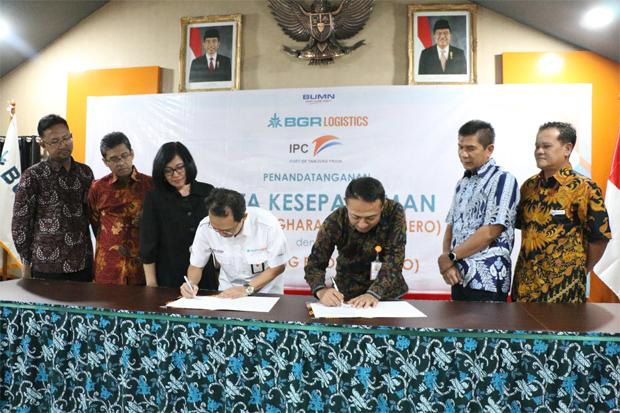 Lancarkan Bongkar Muat,...