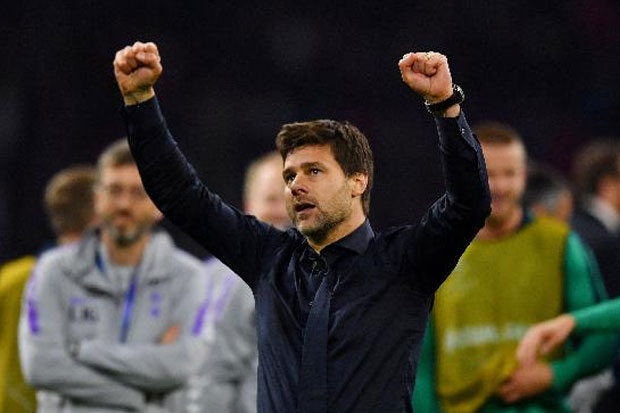Demi Gelar, Pochettino...