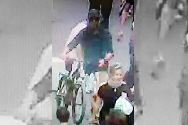 Polisi Prancis Buru...