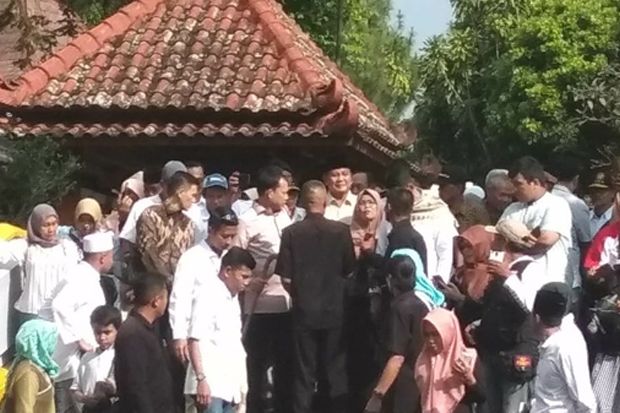 Didampingi Sang Putra,...