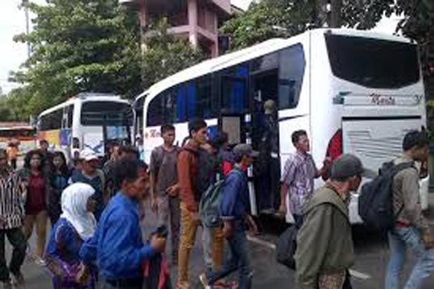 H-10 Lebaran, Sejumlah...