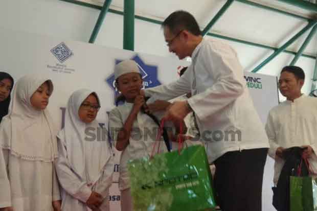 Santuni Anak Yatim,...