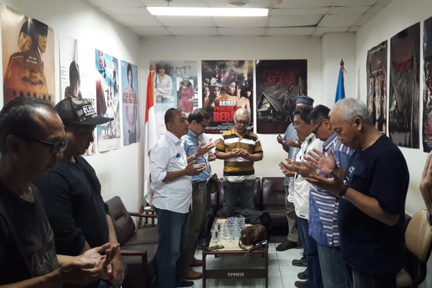 Gelar Syukuran, Jurnalis...