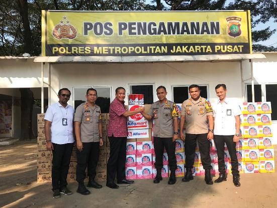 Peritel Indonesia Salurkan...