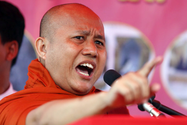 Pengadilan Myanmar Keluarkan...