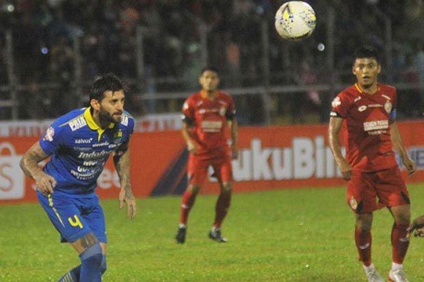 Soliditas Lini Belakang...