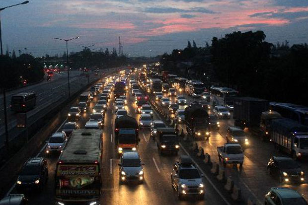 Arus Mudik, Tol Jakarta-Cikampek...