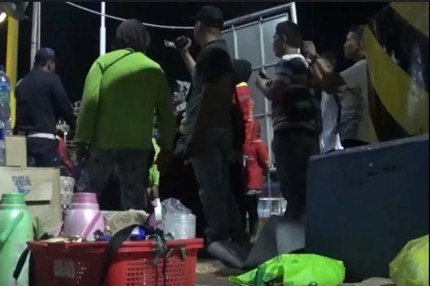 Aparat Gabungan Razia...