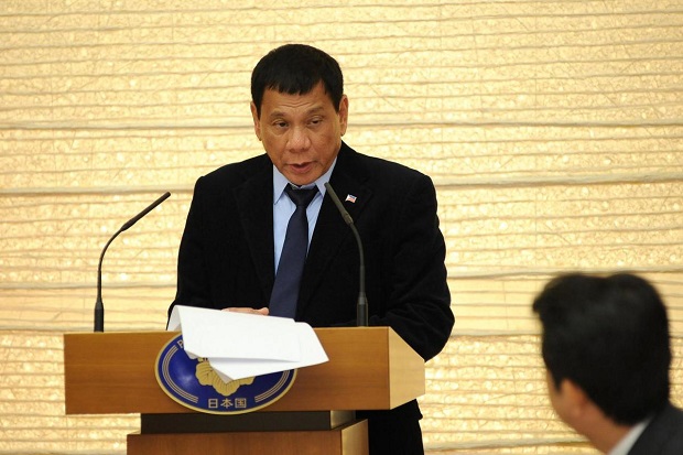 Duterte pada China:...