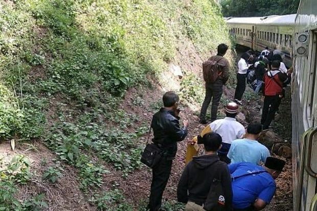 Kereta Api Serayu Anjlok...