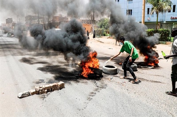 Sudan Memanas, Demonstran...