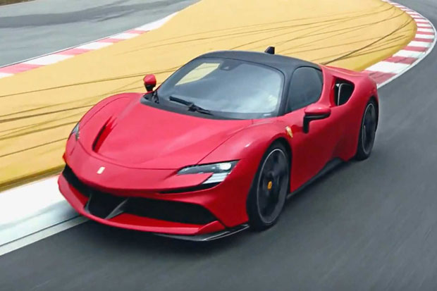 Ferrari Luncurkan Supercar...