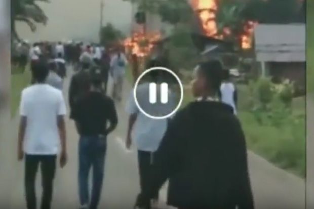 Buton Membara, Dua Desa...