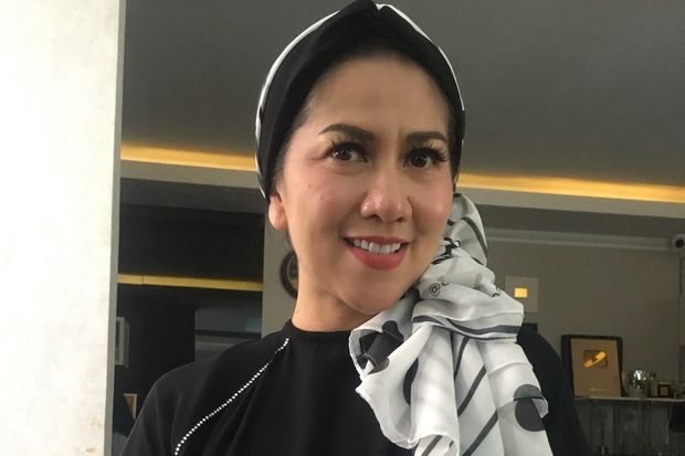 Venna Melinda Rayakan...
