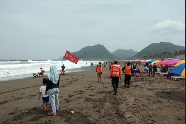 Dua Warga Kebumen Tenggelam...