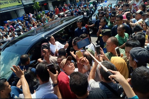 Presiden Jokowi Ajak...