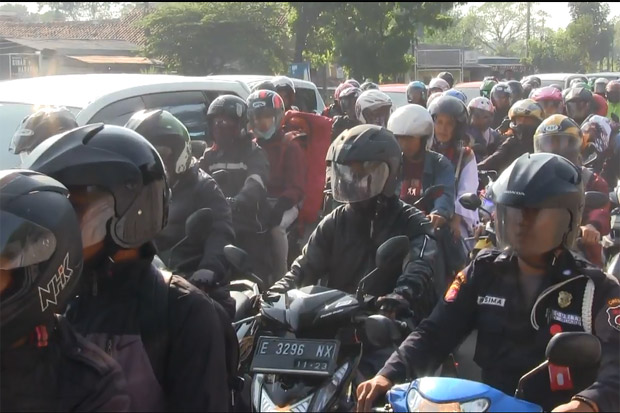 Arus Balik, Jalur Utama...