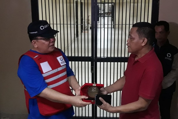 Sidak ke Sejumlah Instansi,...