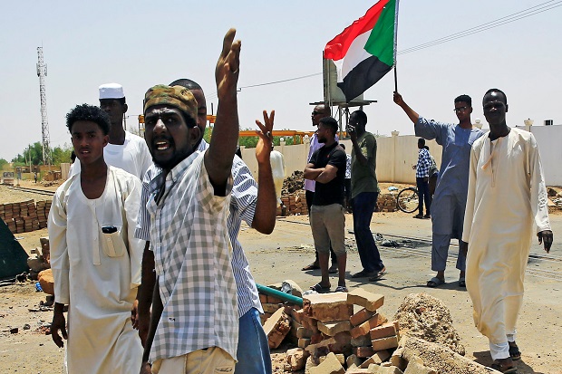 Demonstran Sudan Serukan...