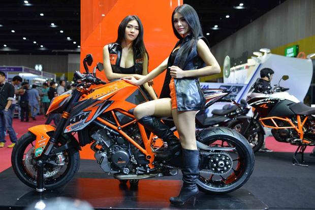 KTM Hadirkan Keluarga...
