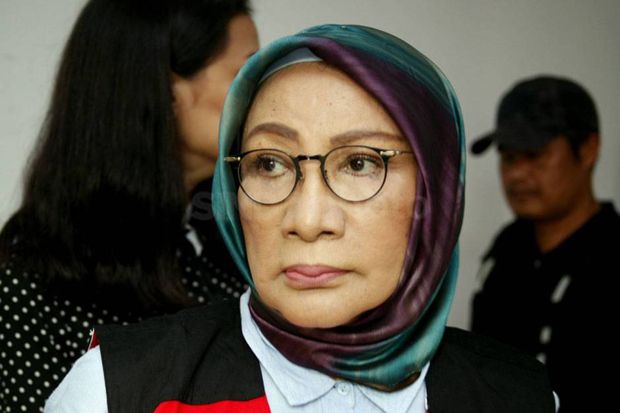 Leher Tegang, Ratna...