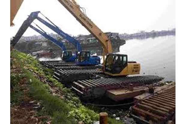 Waduk Pluit Alami Pendangkalan,...