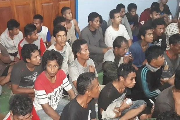 Polisi Pulangkan 45...