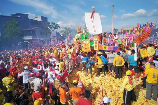 Yuk Berburu Destinasi...