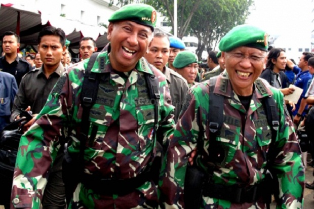 Almarhum George Toisutta...