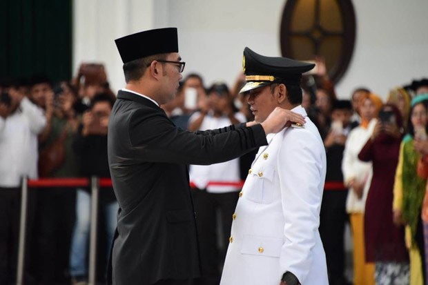 Pesan Emil Saat Pelantikan...