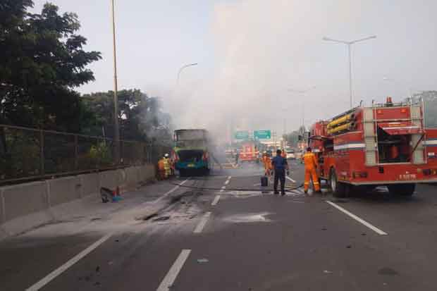 Pecah Ban, Bus Mekar...
