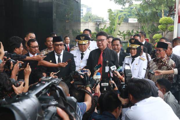 Pilkada Serentak Akan...
