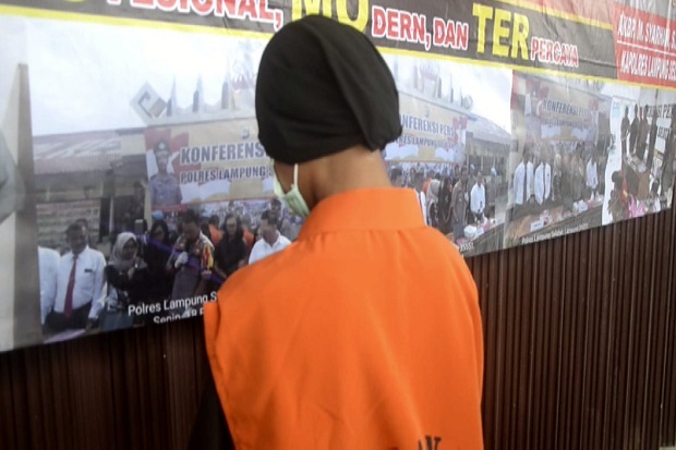 Kesal Dituduh Mencuri,...