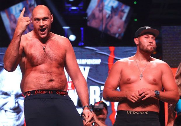 Jelang Duel, Tyson Fury...