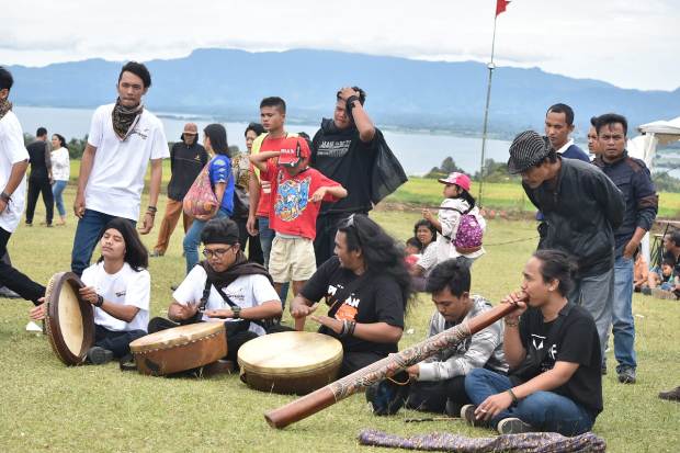 Toba Caldera World Music...