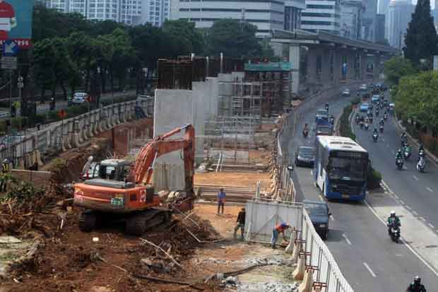 Bangun Pondasi LRT,...