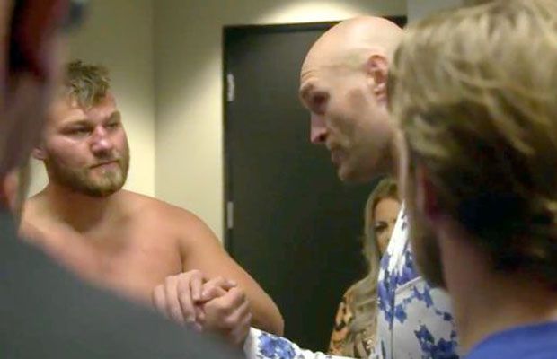 Tyson Fury Datang ke...
