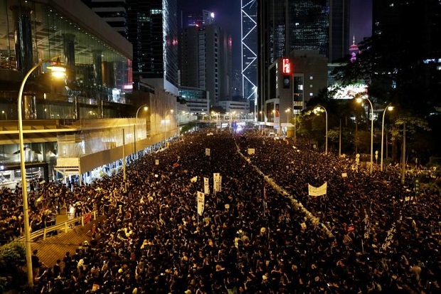 Maaf Pemimpin Hong Kong...